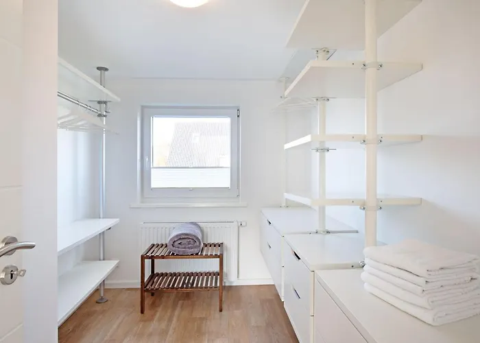 Captains Island * List